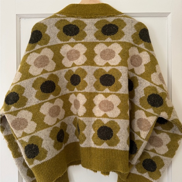 Women's Rita Row Pomo Cardigan - Olive and Cream - Picture 4 of 5